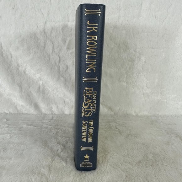 Fantastic Beasts and Where to Find Them: The Original Screenplay [Hardcover] - Picture 3 of 8